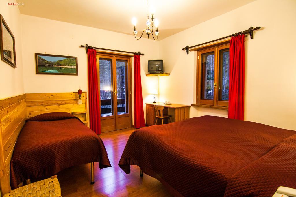 Hotel Garni Mille Pini Scanno Chambre photo