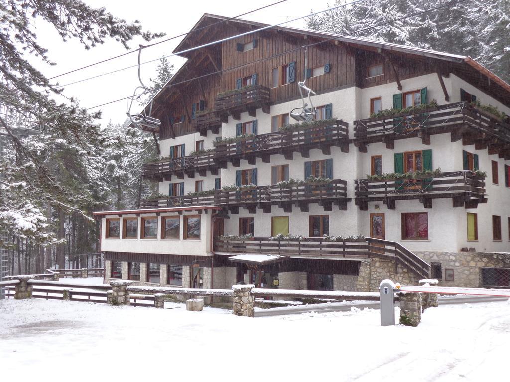 Hotel Garni Mille Pini Scanno Extérieur photo
