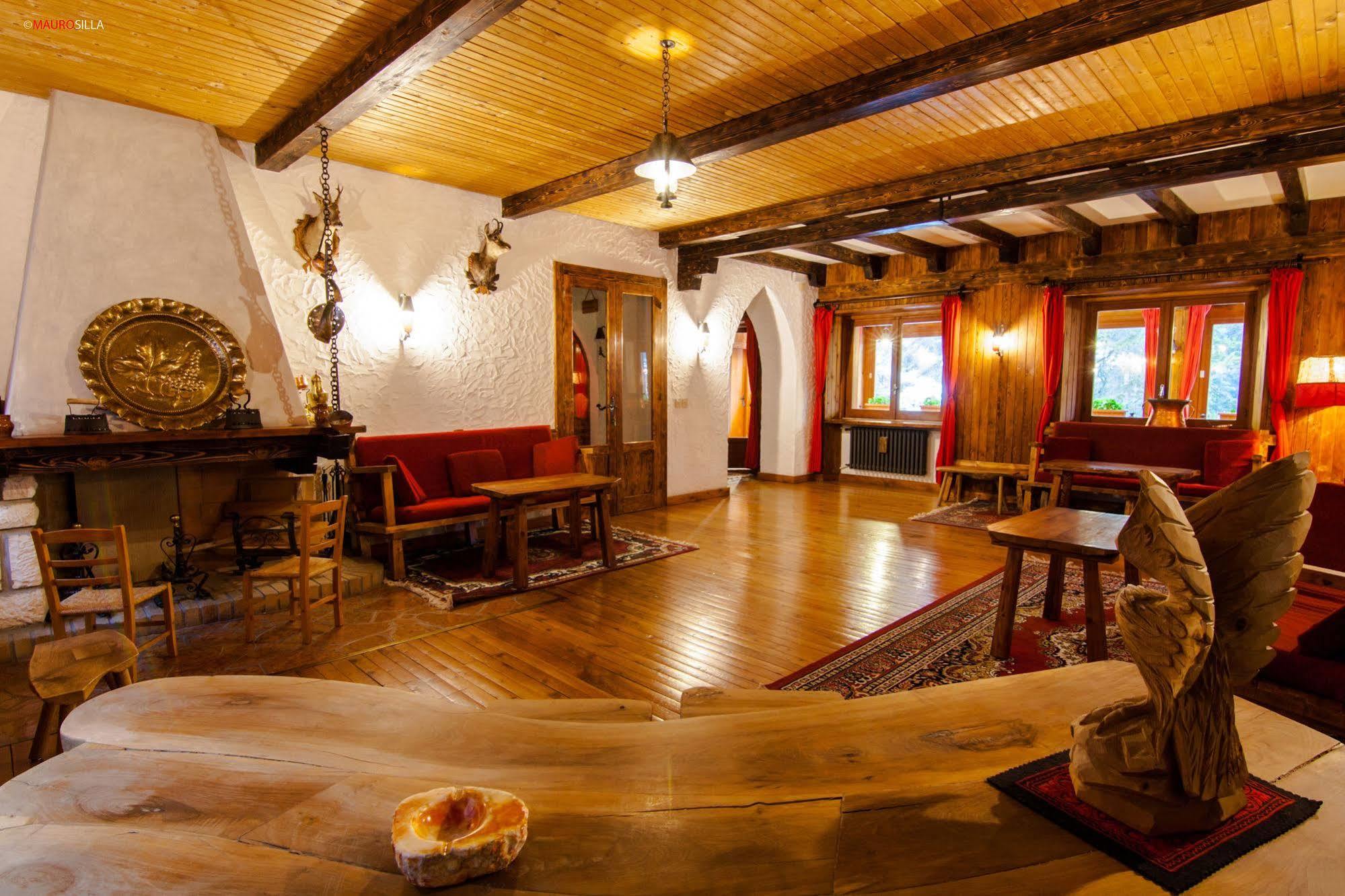 Hotel Garni Mille Pini Scanno Extérieur photo